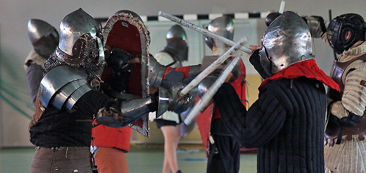 "Nie ma udawania, jest prawdziwa walka". Rycerze są wśród nas i niebawem zobaczymy jak się biją