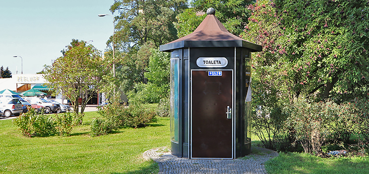 Publiczna toaleta z wrzutem na monety stanie przy Mickiewicza. Na ten cel przeznaczono 100 tys. z