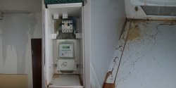 Mieszkaniec Zawady zaamany reakcj SM Zakrzewo. "Skrzynka elektryczna dymia, strzelaa. To bya spychologia"