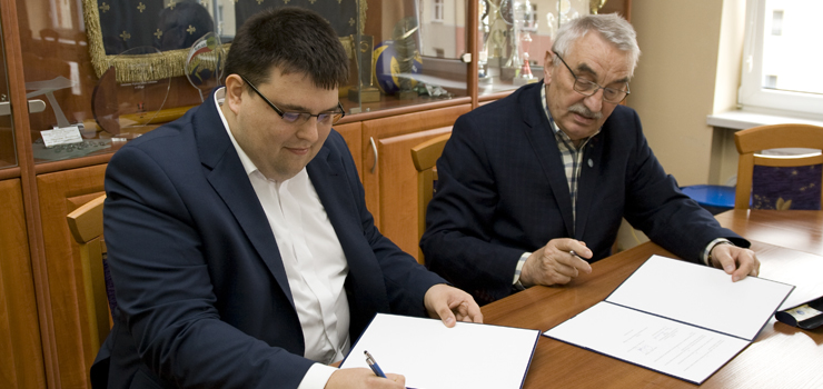 Podpisanie umowy o wsppracy PWSZ w Elblgu ze szko katolick