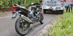 Wypadek na wylocie Krlewieckiej.  Zderzenie dwch osobwek, ciarwki i motocykla
