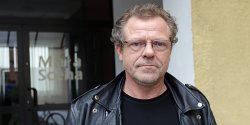 "Jeszcze nie czuj� si� spe�niony, ca�y czas jestem ciekaw kolejnych r�l". Dariusz Siastacz nowa twarz "Sewruka"