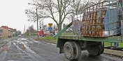 Nowodworska, Grochowska: Utrudnienia w ruchu. Z przyczepy wypad adunek melasy