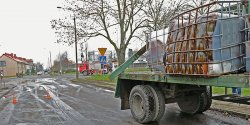 Nowodworska, Grochowska: Utrudnienia w ruchu. Z przyczepy wypad adunek melasy