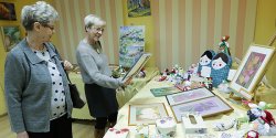 Pasj� tworzenia maj� w sercach. 15-lecie Salonu Kobiet Tw�rczych