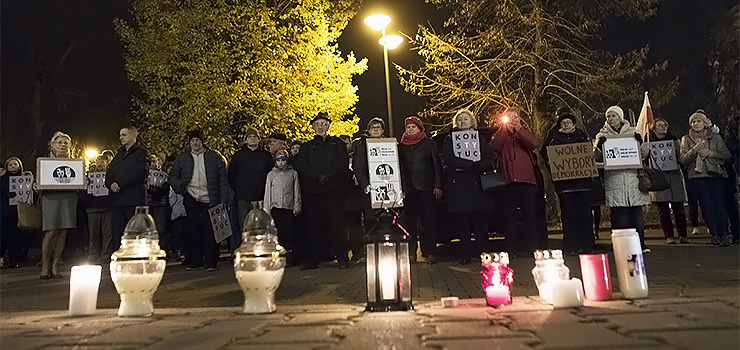 "Wolne sądy, Wolne wybory, Wolna Polska". Demonstracja przed elbląskim sądem