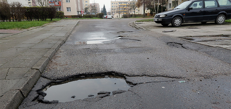 Ulica Kłoczowskiego Nad Jarem: 150 metrów horroru dla kierowców