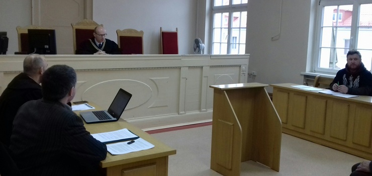 Za "ONR to faszyści" trafił przed oblicze elbląskiego sądu. Szkalował czy powiedział prawdę?