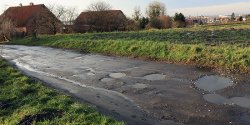 Ok�lnik: Cywilizacja tu nie dotar�a? Mieszka�cy od lat walcz� o kanalizacj�