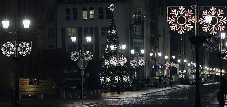Magia świąt na ulicach Elbląga. Jak długo pozostanie w domach elblążan?
