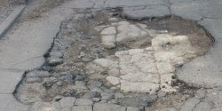 Zaniepokojeni mieszkacy prosili o interwencj. Droga do przychodni zostaa naprawiona