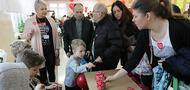 W Elblągu z WOŚP-owymi puszkami wyruszyło aż 450 wolontariuszy