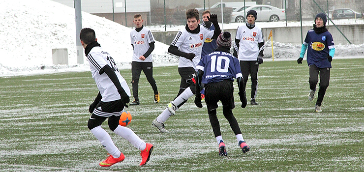 Wysokie zwycistwo juniorw modszych Concordii w pierwszym sparingu