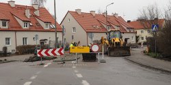 "Musimy troch� pocierpie�". Mieszka�cy Zatorza odliczaj� miesi�ce do ko�ca budowy wiaduktu