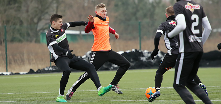 Huragan zdecydowanie za mocny w ósmym sparingu