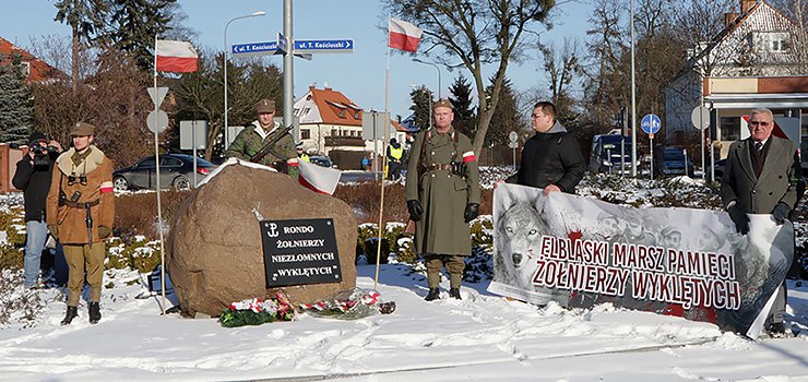 III Marsz Pamici onierzy Wykltych. Czonkowie ONR i kibice przeszli ulicami Elblga