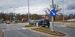 Jednak mo�na? Rondo zamiast niebezpiecznego skrzy�owania