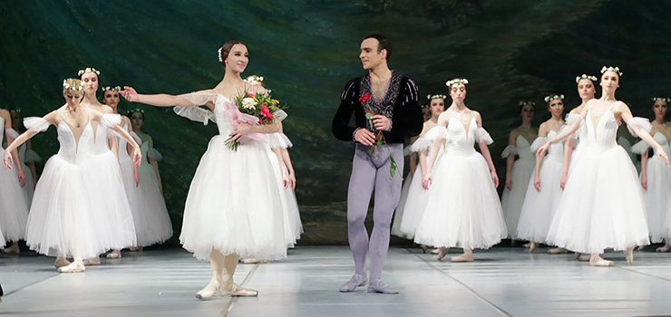 "Balet ma taki klimat, ktrego nie odda zwyky spektakl". Publiczno teatru pokochaa "Giselle"