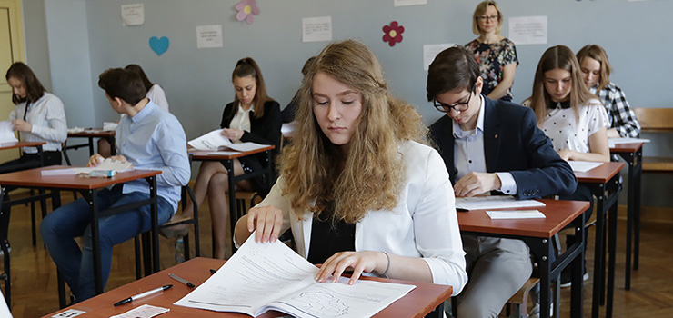 Historia i polski na pierwszy ogień. 1000 młodych elblążan rozpoczęło egzamin gimnazjalny