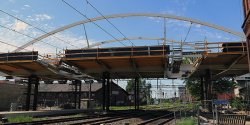 Wiadukt pnie si� w g�r�. 60 proc. inwestycji ju� gotowa – zobacz zdj�cia z budowy