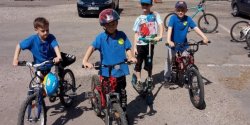 Setki rowerw i hulajng. Pmetek „Rowerowego Maja”