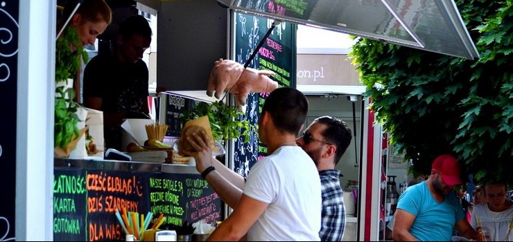 Starwk opanoway food trucki – zobacz zdjcia z drugiego dnia Festiwalu Smakw