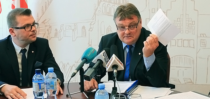 "Kampania wyborcza za pieniądze z budżetu miasta". Prezydent Elbląga o działaniach radnych PiS