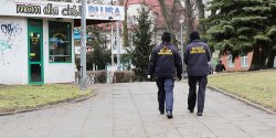 Stra�nicy miejscy maj� za ma�o pracy? Jest pomys� na dodatkowe zaj�cie.  Tylko czy realny?