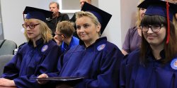 Po raz pierwszy w historii PWSZ, absolwenci odebrali dyplomy uko�czenia studi�w II stopnia
