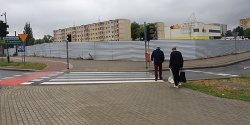 Teren przy Nowowiejskiej zosta ogrodzony. Wiemy, kiedy ma rozpocz si budowa Regal Park