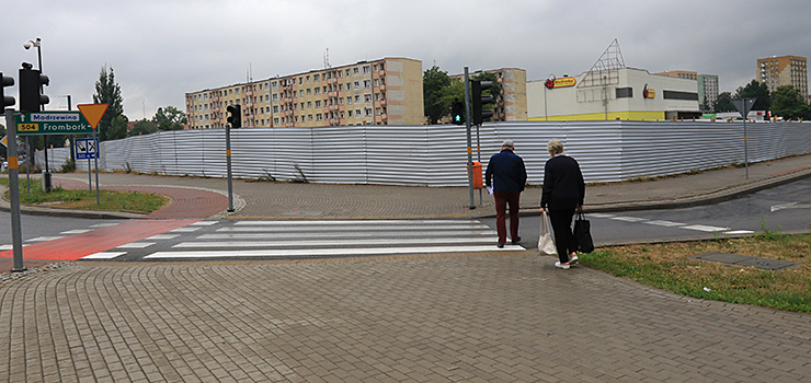 Teren przy Nowowiejskiej zosta ogrodzony. Wiemy, kiedy ma rozpocz si budowa Regal Park