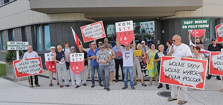 „To ju mona nazwa kryzysem”. Wiceprezydent Elblga i byy wojewoda wrd protestujcych pod sdem 