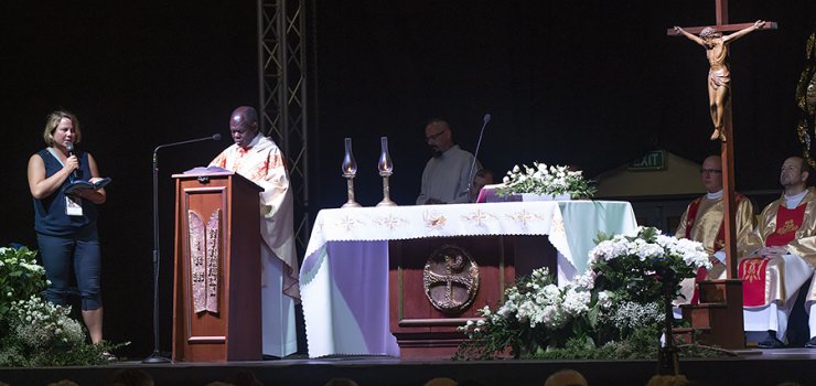 Charyzmatyczny kaznodzieja z Ugandy z wizytą w Elblągu. Rekolekcje z o. Johnem Bashobora