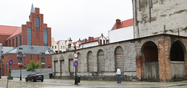 Od 31 lat ruina przy Starym Rynku straszy przechodniów. Niedługo to się zmieni!