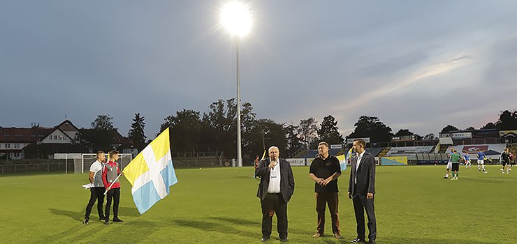 1,6 miliona rozjaśniło murawę stadionu przy Agrykola. Pierwszy mecz przy sztucznym oświetleniu za nami