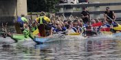 Prawie 400 osb wzio udzia w Wycigu Smoczych odzi na rzece Elblg – zobacz zdjcia