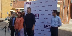 Adrian Zandberg w Elbl�gu. Lider Razem przedstawi� elbl�sk� "jedynk�" do sejmiku wojew�dztwa