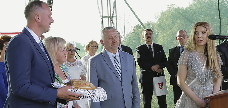 Dożynki powiatowe w Nowakowie. Rolnicy tradycyjnie świętowali koniec żniw