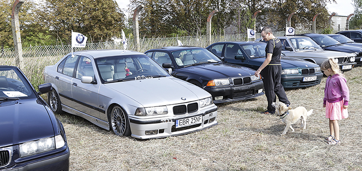 Połączyła ich miłość do samochodów. BMW Klub Elbląg świetował 8 urodziny wspólnie z elblążanami