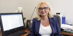 Rewolucja w o�wiacie oczami dyr.Departamentu Edukacji. Ma�gorzata Sowicka: Dla samorz�du by�o to szczeg�lnie trudne