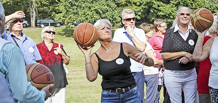 Seniorom na zdrowie. Za nami sportowy festyn w Bażantarni