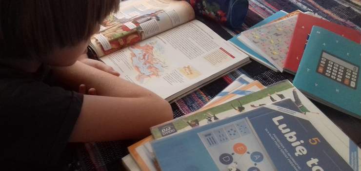 Czytelniczka info.elblag pyta: Dlaczego dopłacamy do bezpłatnych podręczników?