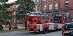 Alarm po�arowy w szpitalu przy ul. �eromskiego. Interweniowa�y cztery zast�py stra�ak�w