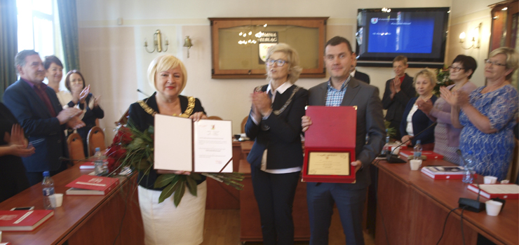 Tytuł Honorowego Obywatela Gminy Elbląg dla Pani Genowefy Kwoczek