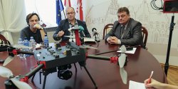 Miejski dron wykryje smog. Prezydent Wrblewski: To kolejny krok na rzecz poprawy powietrza w miecie