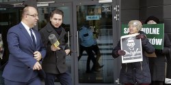 "Wolne sdy" panie wiceministrze! ukasz Piebiak spotka si z elblskimi sdziami, powitali go... dziaacze KOD