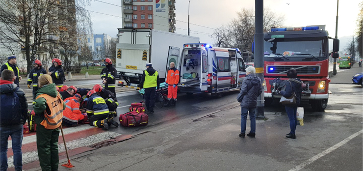 Potrcenie na Grunwaldzkiej. Kierowca samochodu dostawczego nie zauway na pasach 57-latki