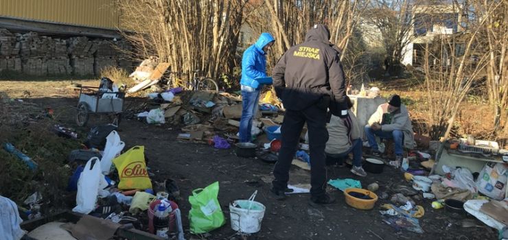 Jak radzą sobie bezdomni w Elblągu? Straż Miejska to kontroluje