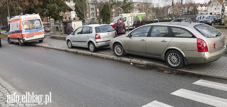 Żeromskiego: Kolizja dwóch aut przed przejściem dla pieszych