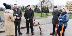 Nowy chodnik, 13 latarni LED, 4 �awki – tak zmieni�y si� okolice Grunwaldzkiej
